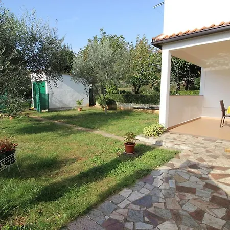 Monika 3 Pax Novigrad (Istria)