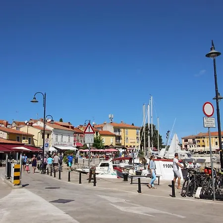 Monika 3 Pax Novigrad Istria