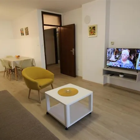 Monika 3 Pax * Novigrad Istria