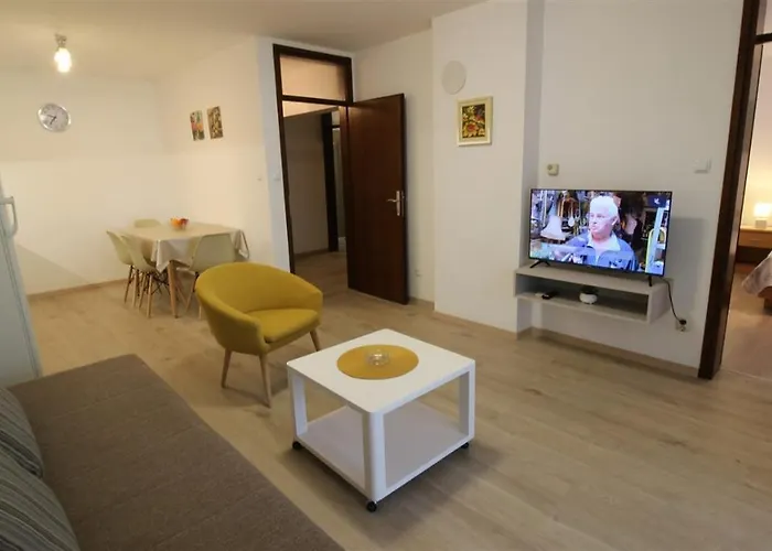 Monika 3 Pax * Novigrad Istria